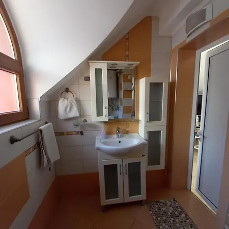 Private 1 With Sea And Mountain Views. Affittacamere Sveti Vlas